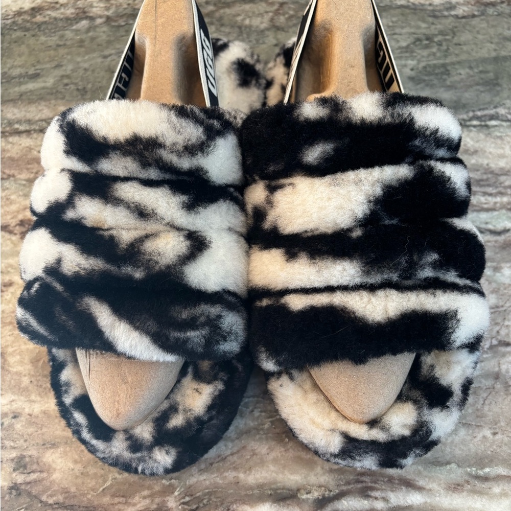 UGG Fluff Yeah Slide Zebra - Picture 3 of 7